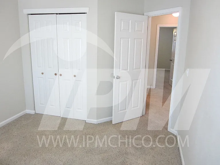32 Baltar Loop — Photo 11