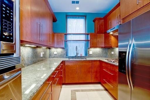 3rd image of 2019 N Sheffield Ave APT 203