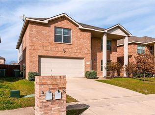 5713 Valley Stream Way, Fort Worth, TX 76244