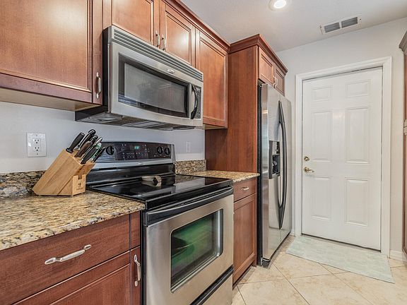 2nd image of 6302 Treetop Cir #6202