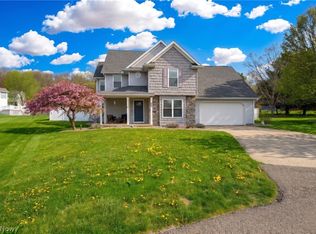 685 Willow Dale St NW, Bolivar, OH 44612