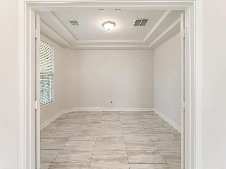 7623 Water Glen Ln — Photo 6