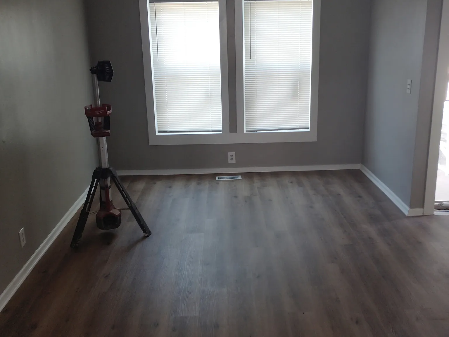 2 bed, 800 sqft, $900 — Photo 2