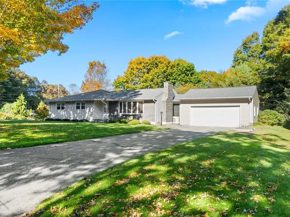 44 Old Post Rd, Westerly, RI 02891