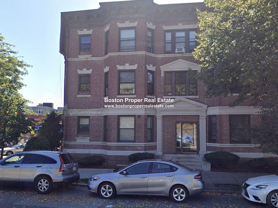 1706 Commonwealth Boston - Brighton Building Photo 1