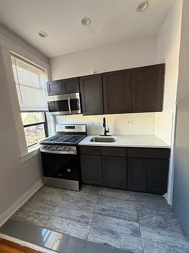 Floor plan Studio-FULLY RENOVATED-WASHER-DRYER