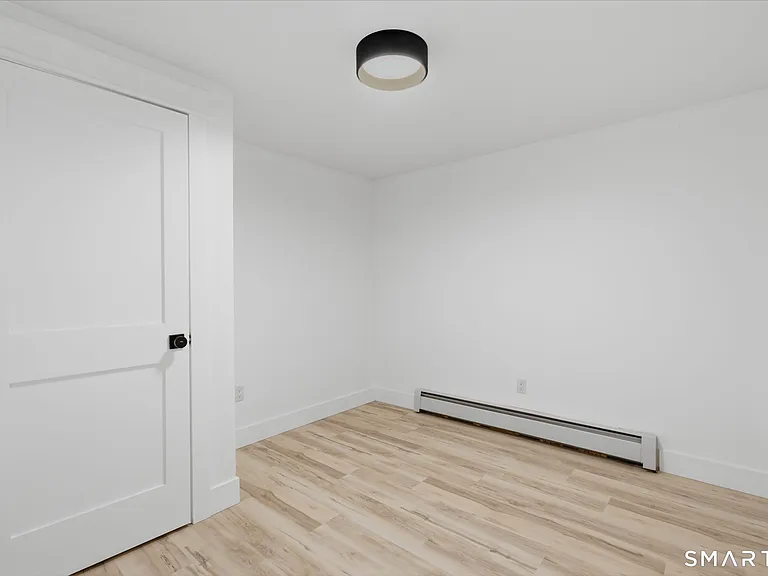 765 Norwich Ave — Photo 25