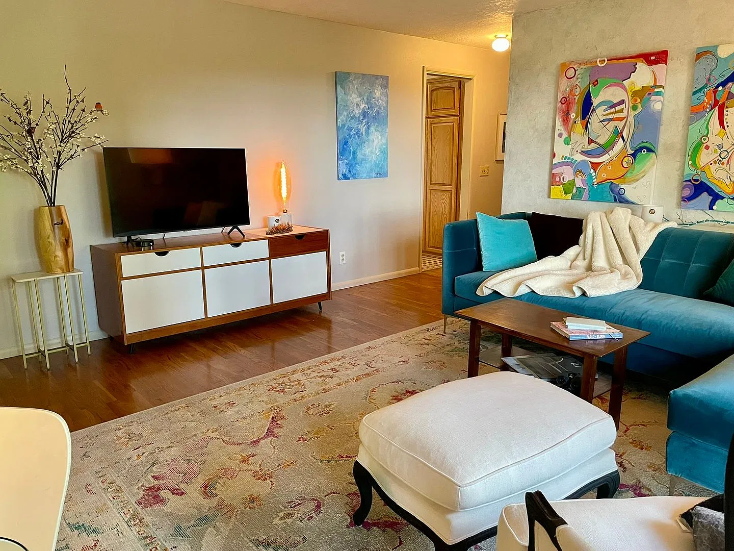 Charming 2 bed 1 bath — Photo 2