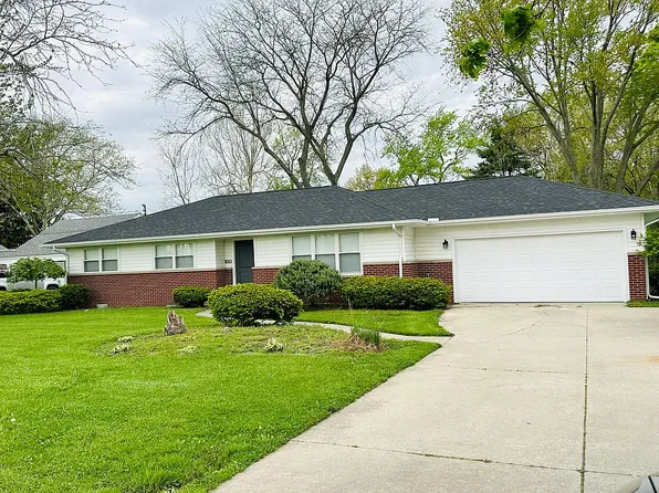 438 E Water St, Oak Harbor, OH 43449