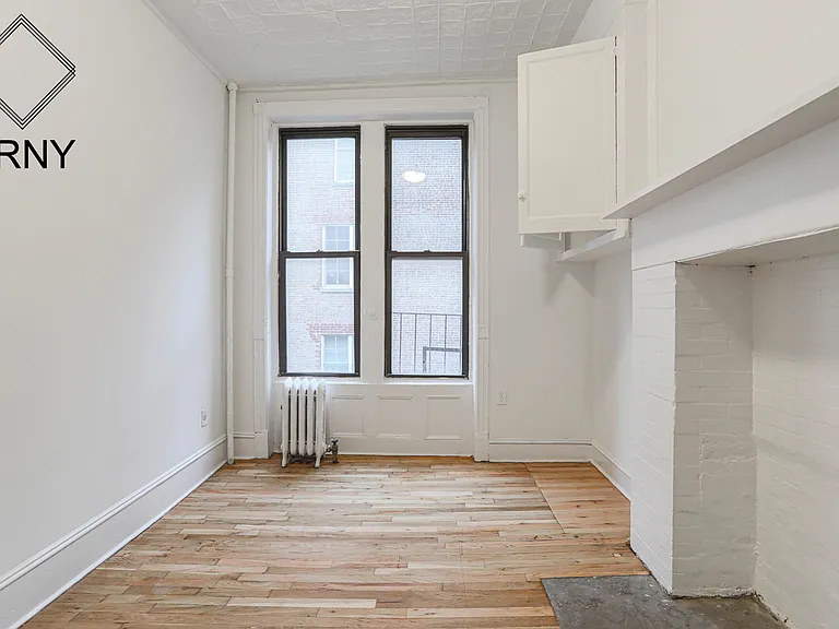 860 Manhattan Ave #2 — Photo 7