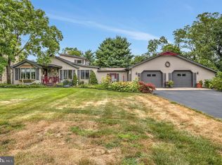 421 Main St, Columbus, NJ 08022