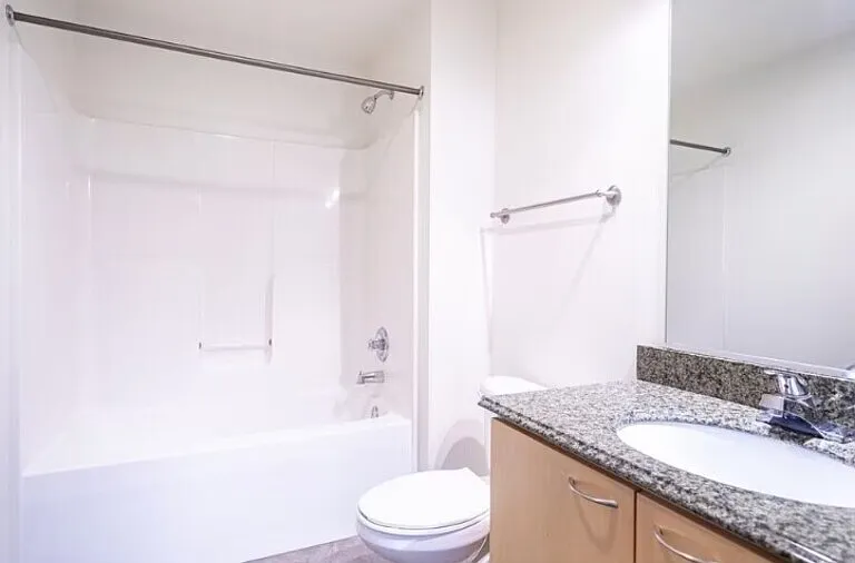1011 W Marshall St #127 — Photo 8