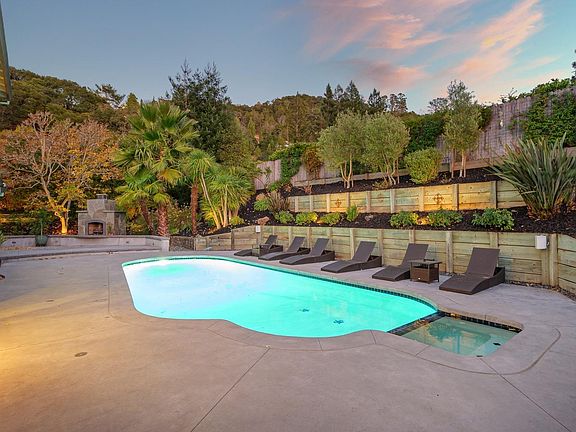 3rd image of 70 Broadmoor Court