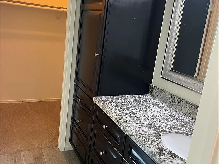 1063 Canyon Spring Ln — Photo 13