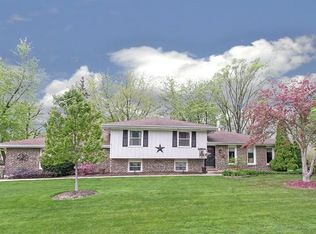 11S634 Webster Ln, Naperville, IL 60564