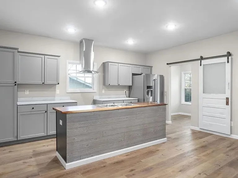 828 Gracey Ave — Photo 16