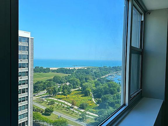 4th image of 4250 N Marine Dr APT 2711