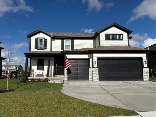 19616 W 196th St, Spring Hill, KS 66083