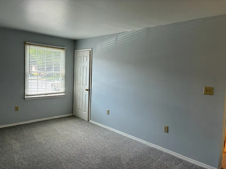 534 Pangborn Blvd #A — Photo 3