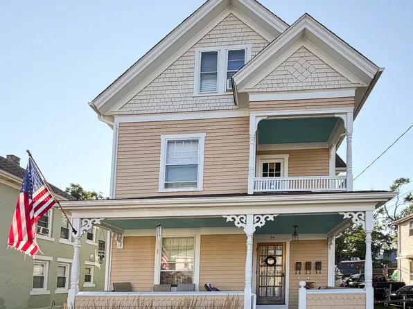 24 Lincoln Ave #3, Pawcatuck, CT 06379