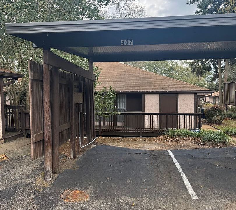 1st image of 407 Westwood Dr