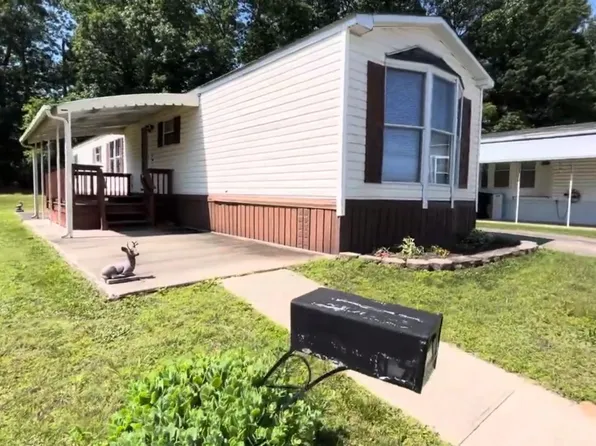 17 Spruce Dr, Sicklerville, NJ 08081