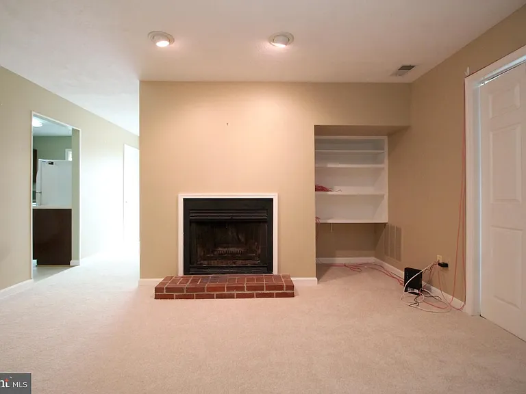 10118 Oakton Terrace Rd #10118 — Photo 14