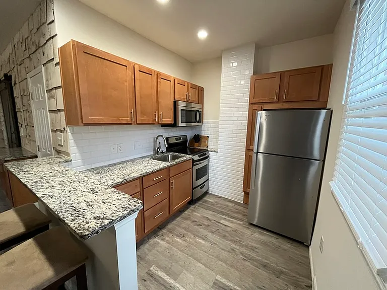 2226 Knickerbocker Dr — Photo 7