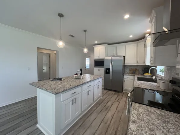 Bayport II Plan, Heron Cay