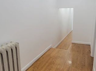 360 Gerrard St E #C08, Toronto, ON M5A 2G7