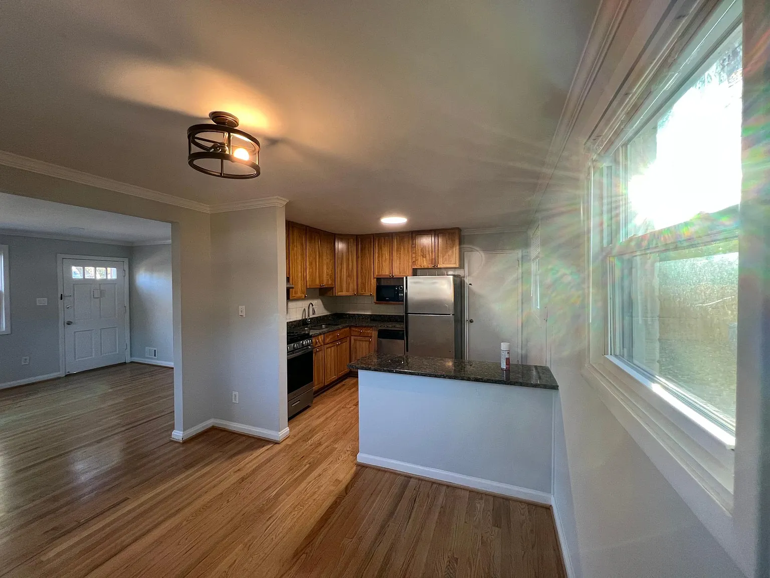 4 bed, 1729 sqft, $3,300 — Photo 3