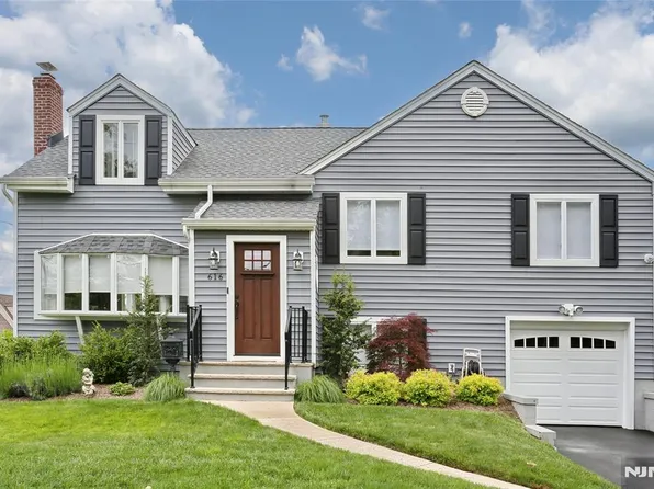 616 Bogert Rd, River Edge, NJ 07661