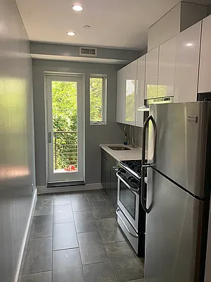 Rented by Pear NYC LLC | media 10