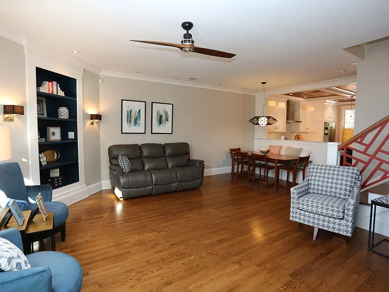 219 Lake View Dr — Photo 10