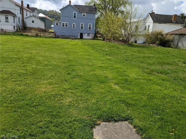 1224 & 1228 Commerce St, Wellsville, OH 43968
