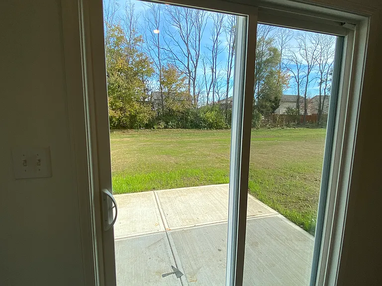 4289 Ashworth Ln — Photo 15