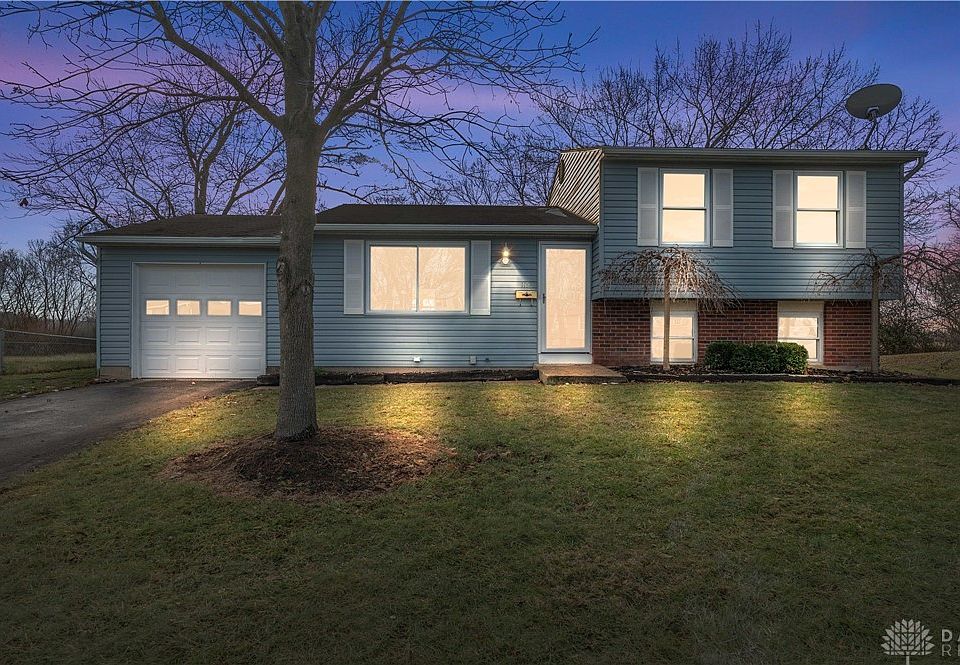 1st image of 119 Walden Farm Cir