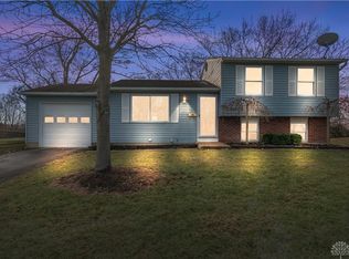 119 Walden Farm Cir, Englewood, OH