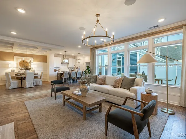 6645 Mayland Ridge Ln, Moseley, VA 23120