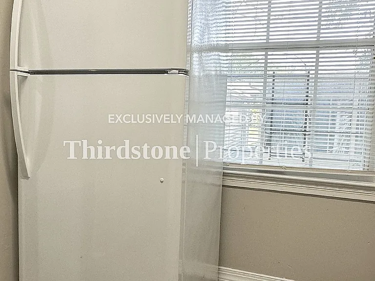 2406 Lamee Ave — Photo 6