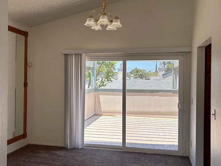 1108 Cleghorn Dr #G — Photo 1