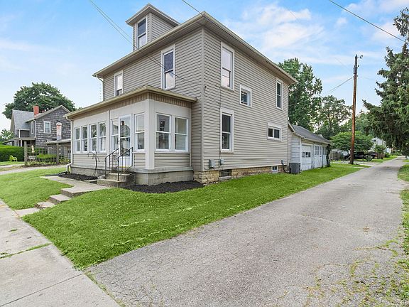 3rd image of 119 College St