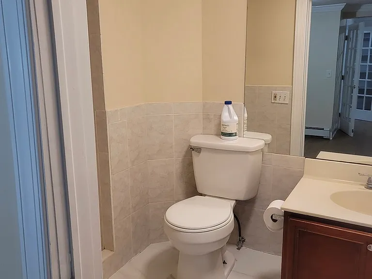42 Beekman Rd — Photo 2