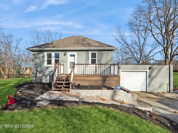 11802 Country Club Rd, Woodstock, IL 60098