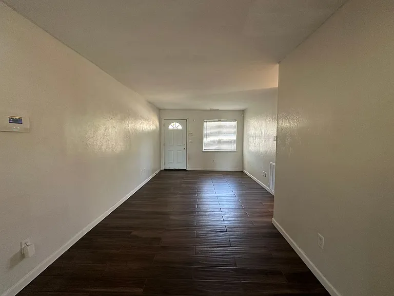 2108 Westchester Dr — Photo 9