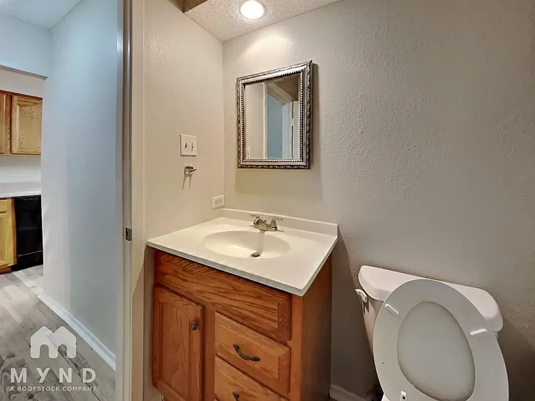 3256 63rd St — Photo 10