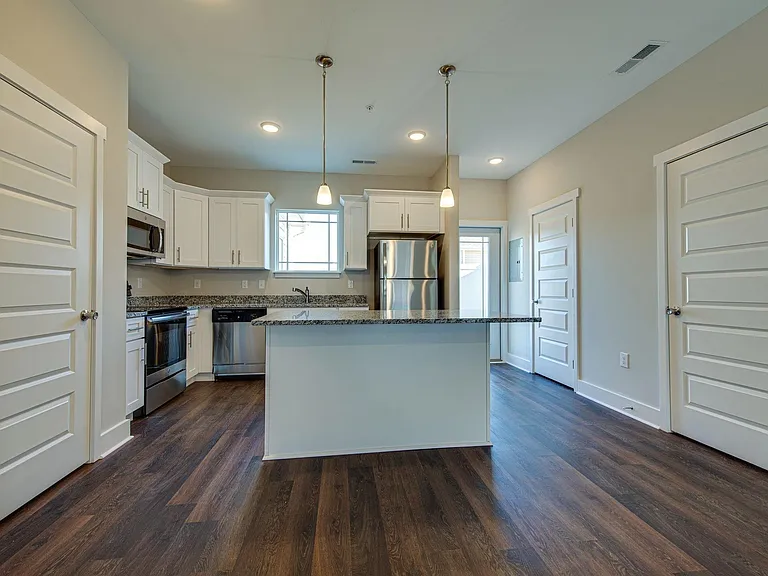 1052 Wells Way — Photo 4