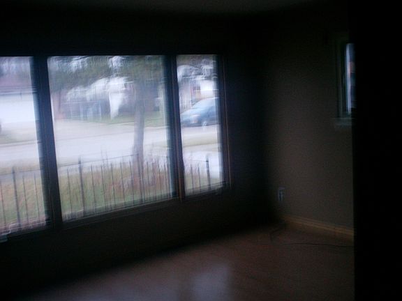 3rd image of 31037 Fernwood St