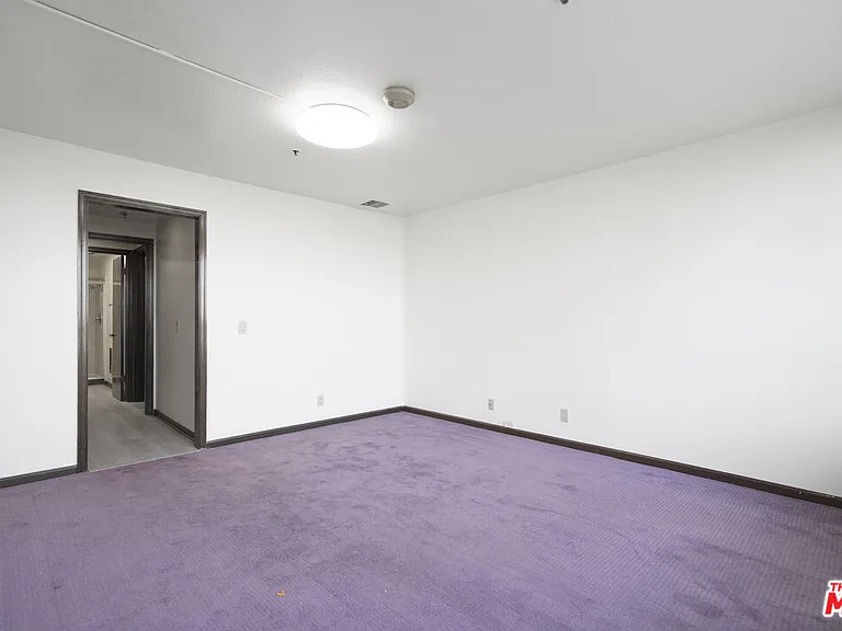 880 W 1st St #306 — Photo 17