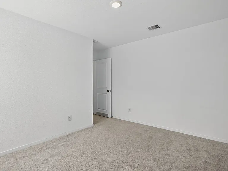 21255 Fieni Dr — Photo 8